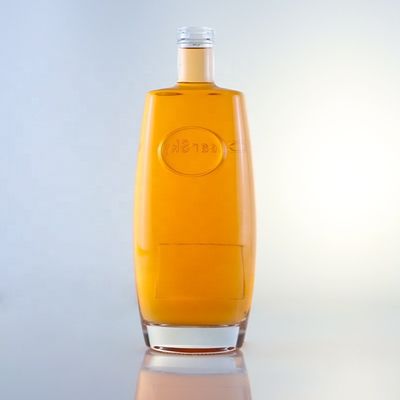 Embalagem de garrafas de vidro de 750 ml de Brandy ou Whisky com design único e superfície de gravação ácida