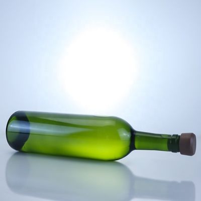 700 ml garrafa de vidro verde antigo para bebidas alcoólicas óleo de gin de rum e cerveja material de base vidro
