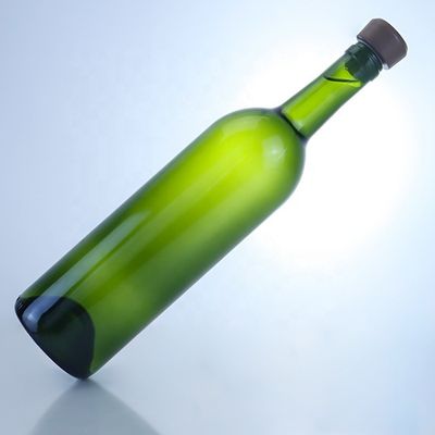 700 ml garrafa de vidro verde antigo para bebidas alcoólicas óleo de gin de rum e cerveja material de base vidro