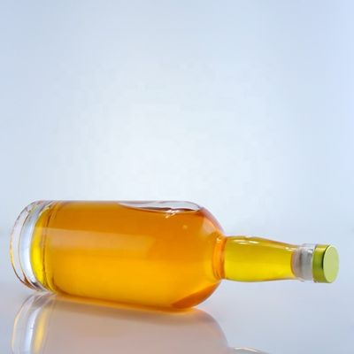 Garrafa de vidro Valiant de 750 ml para cerveja feita de vidro transparente