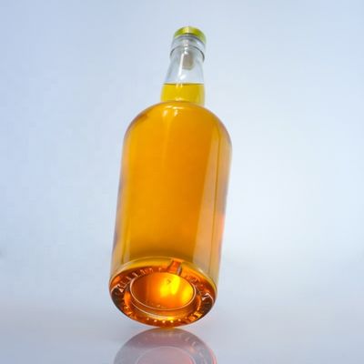 Garrafa de vidro Valiant de 750 ml para cerveja feita de vidro transparente