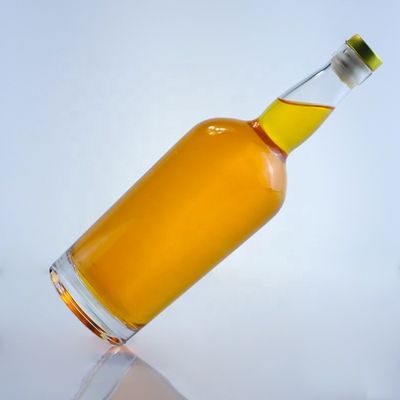 Garrafa de vidro Valiant de 750 ml para cerveja feita de vidro transparente