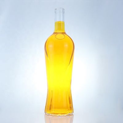 Desenho requintado 750 ml garrafa de vodka limpa com material de colarinho de vidro de cortiça
