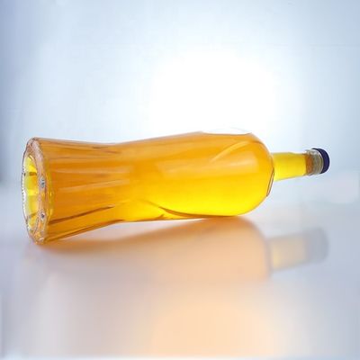 Desenho requintado 750 ml garrafa de vodka limpa com material de colarinho de vidro de cortiça
