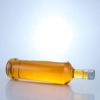 Botella de vidro de whisky de 750 ml de design personalizado com material e cor clara ou personalizada