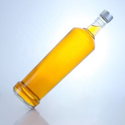 Botella de vidro de whisky de 750 ml de design personalizado com material e cor clara ou personalizada