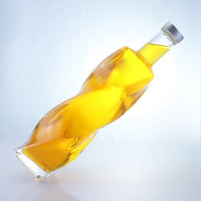 Logotipo personalizado Bottle de vidro em forma especial 700ml 750ml Spirits com tampa de parafuso