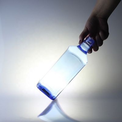 Acid Etch Custom Design Quadrado 750ml Garrafas de vidro de cor azul para Vodka Whisky Unique
