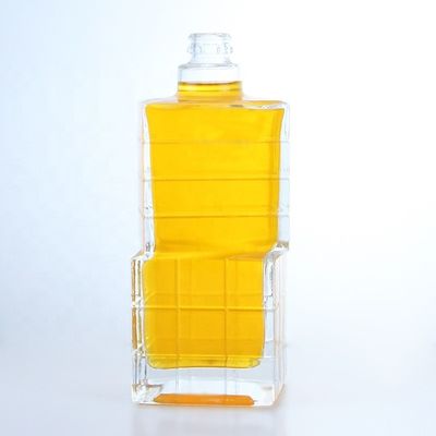 Produtos de vidro garrafa de forma única 750 ml 700 ml para vodka uísque tequila brandy