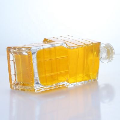 Produtos de vidro garrafa de forma única 750 ml 700 ml para vodka uísque tequila brandy