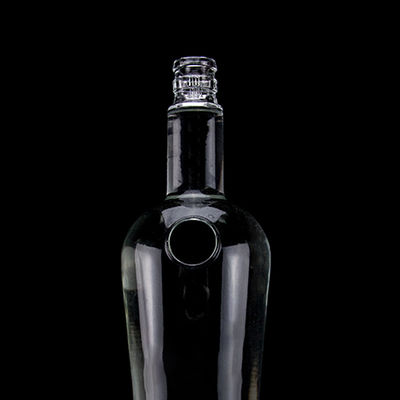 500ml700ml750ml garrafa de uísque transparente com Super Flint vidro personalizado esculpido design único
