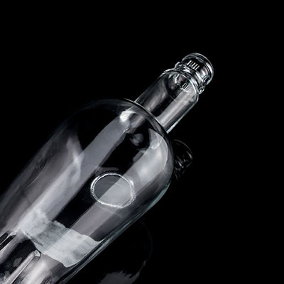 500ml700ml750ml garrafa de uísque transparente com Super Flint vidro personalizado esculpido design único
