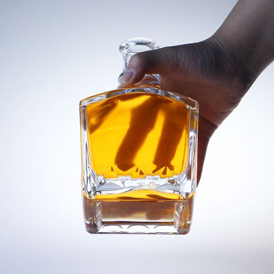 Whiskey Glass Bottle Square Pop 750 ml para seleção de uísque tradicional