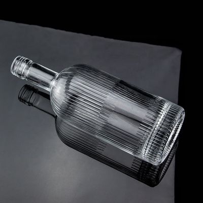 500ml 700ml SCREW CAP Super Flint Glass Botella de uísque vazia para design clássico redondo