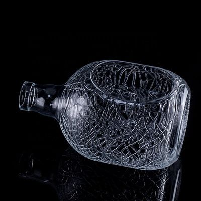 Vidro redondo esculpido 700ml 750ml Vodka garrafa de vidro garrafa de vinho com tipo de vedação de cortiça