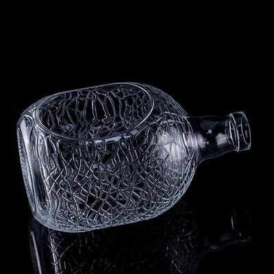 Vidro redondo esculpido 700ml 750ml Vodka garrafa de vidro garrafa de vinho com tipo de vedação de cortiça