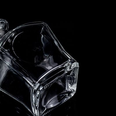 Garrafa de uísque de vidro de super flint clara ou personalizada 700 ml 750 ml com rolha de cortiça