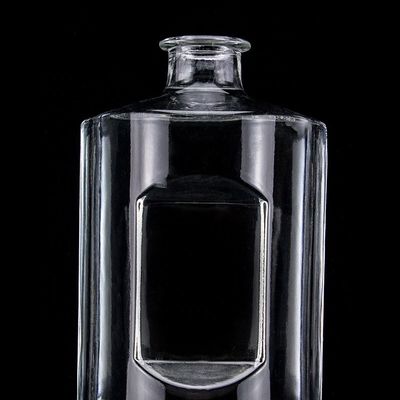 Botão de vidro de vodka de 750 ml de forma personalizada com tampa de cortiça e acabamento transparente em redondo