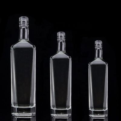 Garrafa de vidro de uísque Quadrada 700 ml Fundo espesso 750 ml Garrafas de tequila 500 ml para bebidas espirituosas