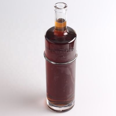 Garrafa de vidro de tequila gravada de 750 ml por litro com forma redonda e tipo de vedação de cortiça