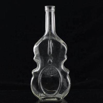 Garrafas de vidro em forma de guitarra de 700 ml com tampa de cortiça para whisky de vodka claro ou personalizado