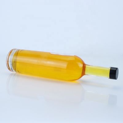 Logotipo personalizado 700ml 750ml Flasca de vidro de forma redonda com acabamento superior de parafuso