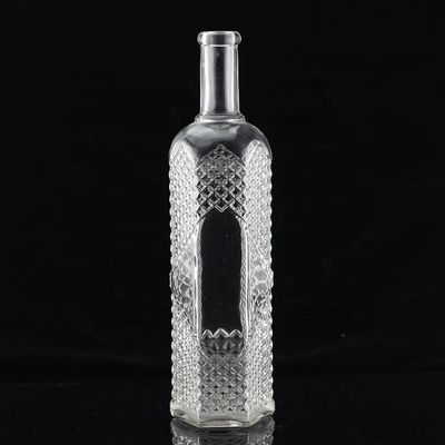 Fota de vidro com tampa de parafuso de design especial para tequila sofisticada na indústria