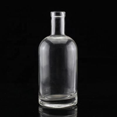 Botella de vidro transparente de vodka industrial com pescoço curto e corpo gordo 500 ml 750 ml