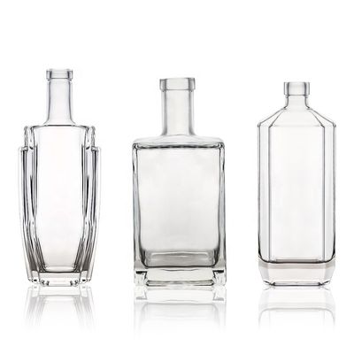 Logotipo do cliente aceitável Vidro quadrado Super Flint 500ml 700ml 750ml garrafa para gin