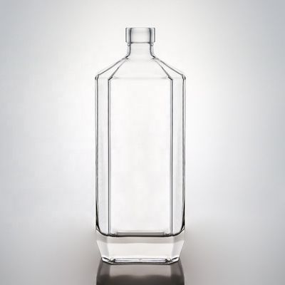 Logotipo do cliente aceitável Vidro quadrado Super Flint 500ml 700ml 750ml garrafa para gin