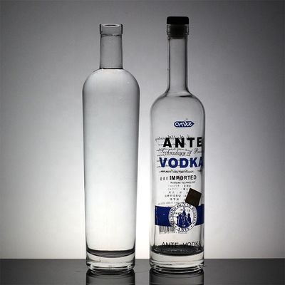 Whisky Vodka Material de vidro 700 ml Garrafa de 1000 ml com tampa metálica e de alta qualidade