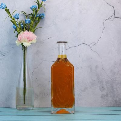 Garrafas de vidro transparente em miniatura com cortiça