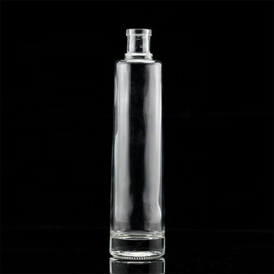 750 ml de garrafa de álcool de vidro transparente de base pesada com tampa de metal dourado a granel