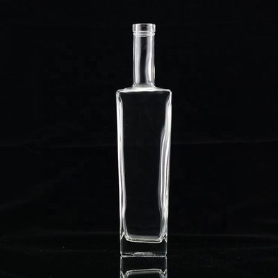 750 ml de garrafa de álcool de vidro transparente de base pesada com tampa de metal dourado a granel