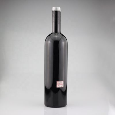 750 ml de vidro preto brilhante Vodka garrafas pintadas Impressão de tela Gin fechamento garrafa de licor