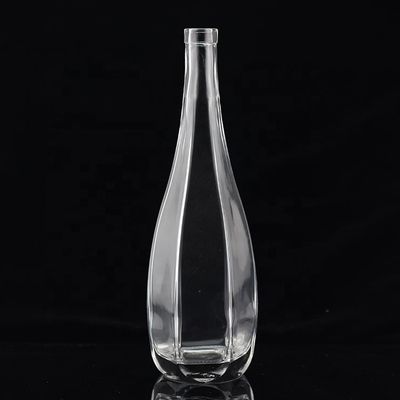 750 ml de forma de corte Design único garrafa de vidro de bebidas alcoólicas Fabricado por para Custom Made