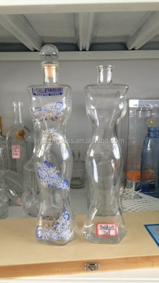Desenho personalizado corpo feminino forma especial garrafa de licor 1000ml 750ml com superfície decal