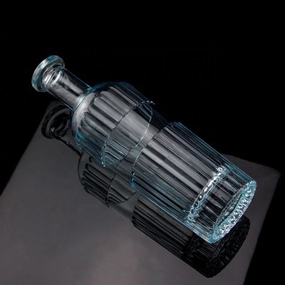Pretty Light Blue 750ml 75cl Vertical Stripes Botão de Vodka com tampa feita de vidro transparente