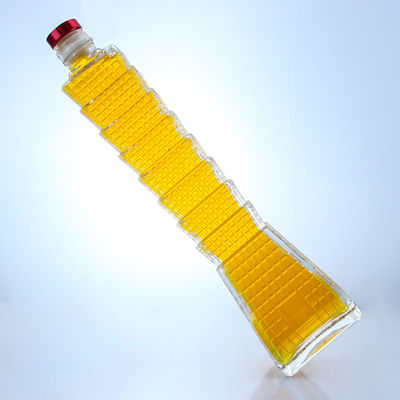 Garrafa de vidro em forma de torre para Vodka Brandy Tequila Logotipo personalizado