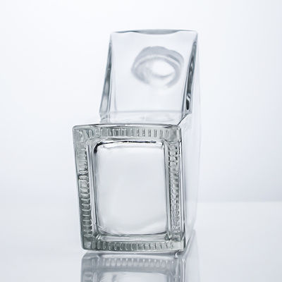 Logotipo personalizado Vidro Garrafa de licor Material de vidro rolha de cortiça Whisky Gin Rum Vodka