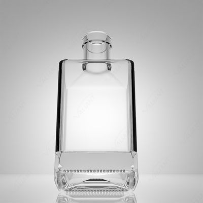 Garrafa de vidro quadrada de 50 ml para whisky Gin Rum Custom Cap e rolha de cortiça incluídos