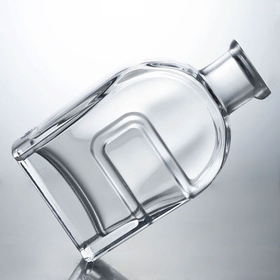 Garrafa de licor de vidro Squircle personalizada para gin rum brandy vodka e rolha de cortiça incluída