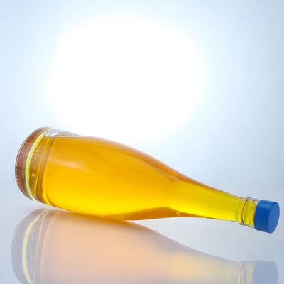 Logotipo personalizável Garrafa transparente com tampa de parafuso Garrafa de vidro para uísque Vodka Tequila Gin Rum