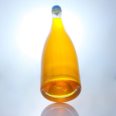 Logotipo personalizável Garrafa transparente com tampa de parafuso Garrafa de vidro para uísque Vodka Tequila Gin Rum