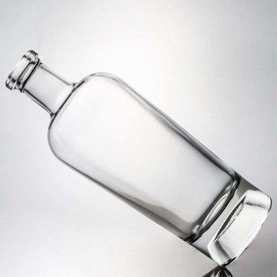 Disponibilizado livremente Colar de vidro 700ml Whiskey Vazio Vodka Gin Vodka Tequila garrafa de rum