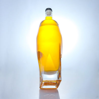 Material do corpo Vidro Forma Quadrada Rum Vodka Whiskey Tequila Gin Botelho com Cortiça Feito