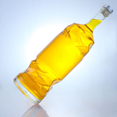 Garrafa de vidro de licor com logotipo personalizável em relevo e cor clara ou personalizada da garrafa