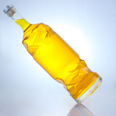 Garrafa de vidro de licor com logotipo personalizável em relevo e cor clara ou personalizada da garrafa