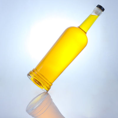 Base de vidro Forma redonda Logotipo personalizável de pescoço comprido Garrafa de bebidas alcoólicas com cortiça