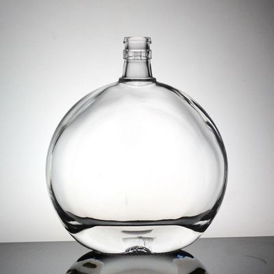 Garrafas de vidro de 700 ml de cortiça clara para bebidas alcoólicas e vodka